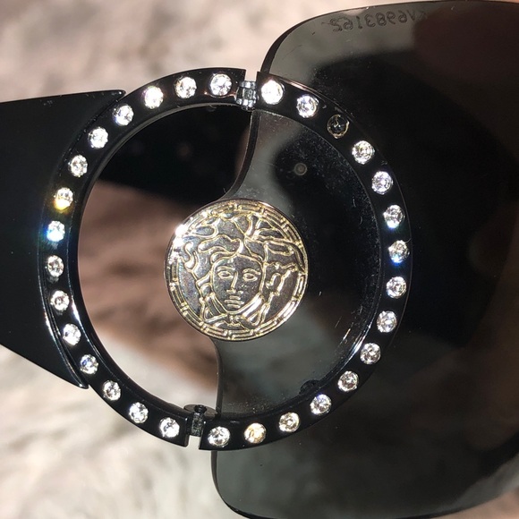 Versace sunglasses - Picture 7 of 10
